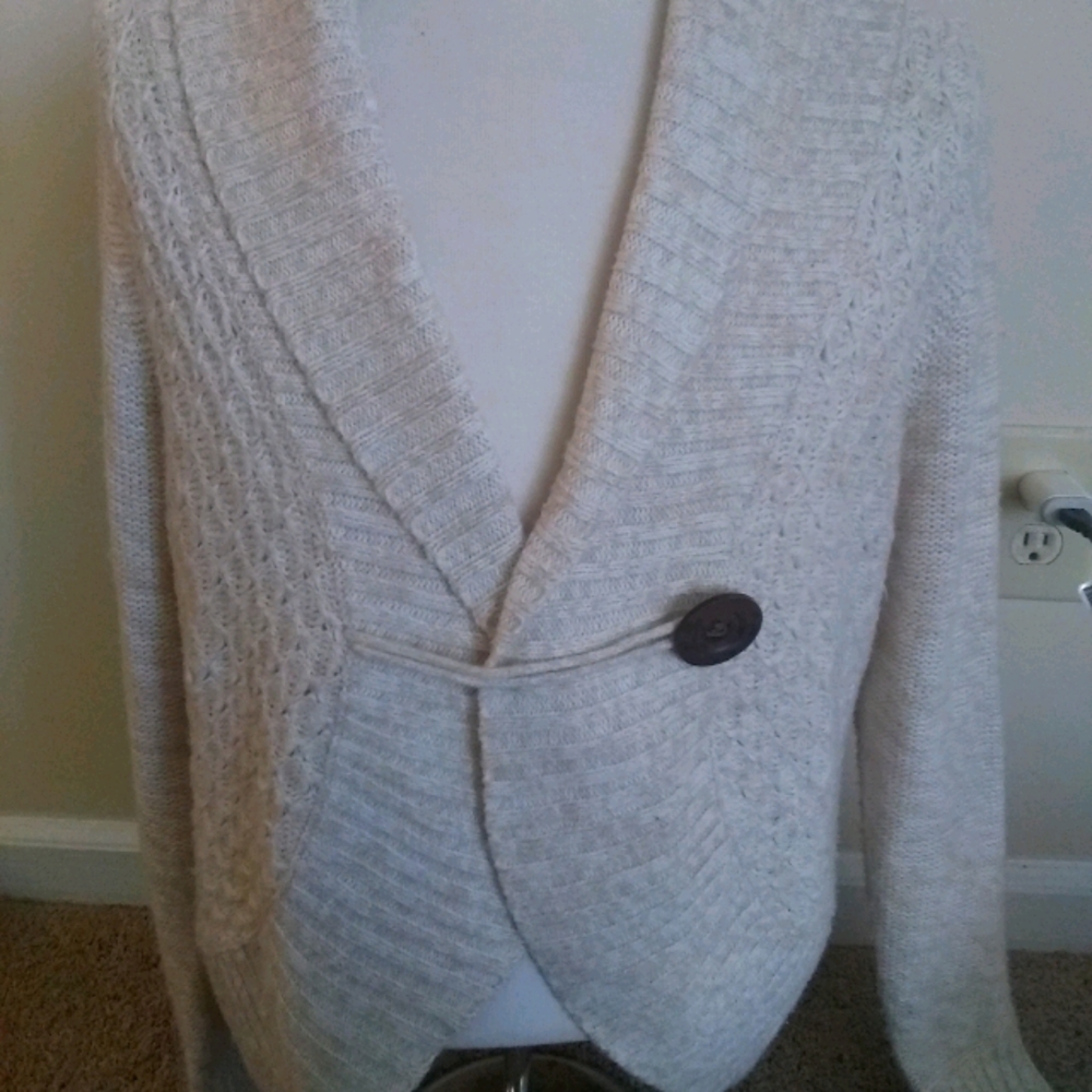 Sweater - Picture 4 of 7